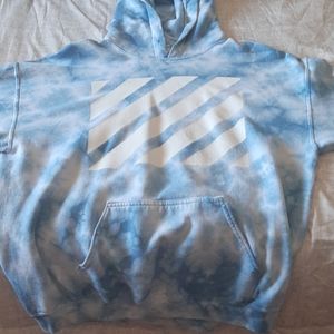 Light blue sky tie due hoodie.